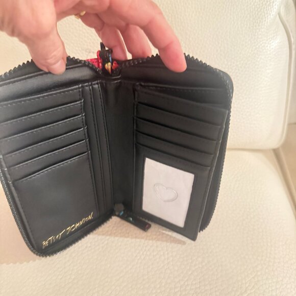 NWT Betsey Johnson xokara Black Zip Around Wallet Wristlet Colorful Gummy Bears - Picture 4 of 5